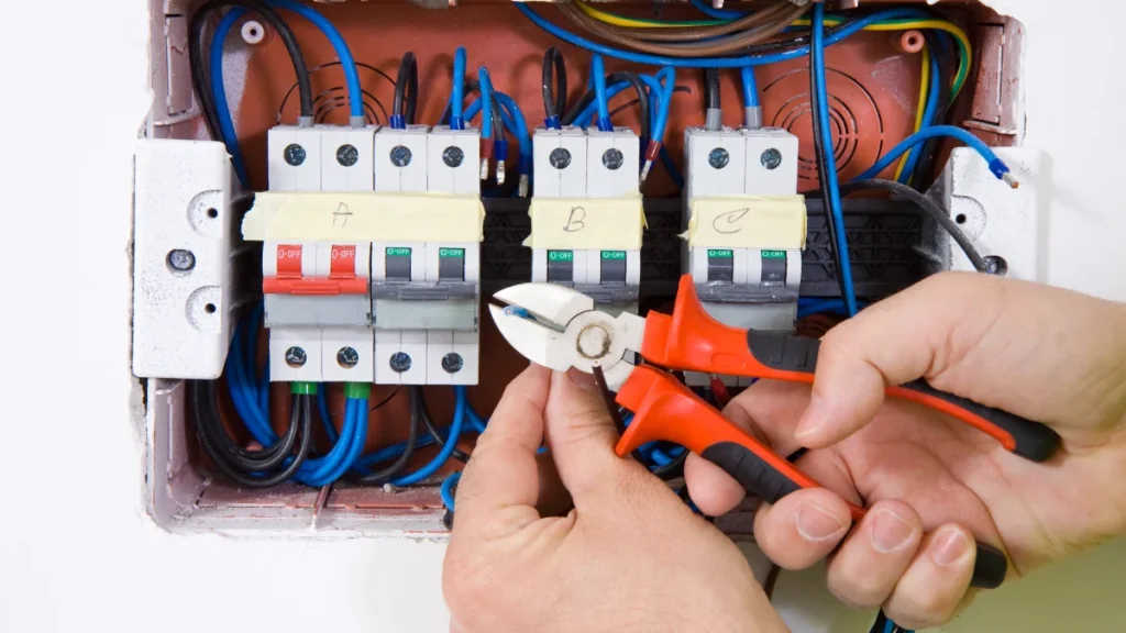 Electrician Learnership 2025 – Application open (1)