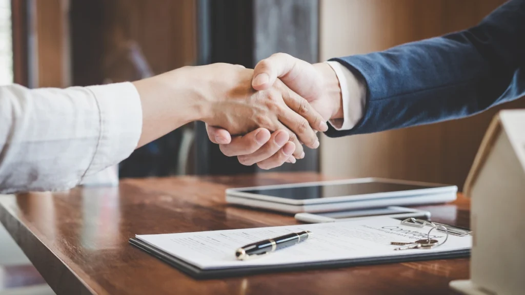 Intern Estate Agent Application Open (1)